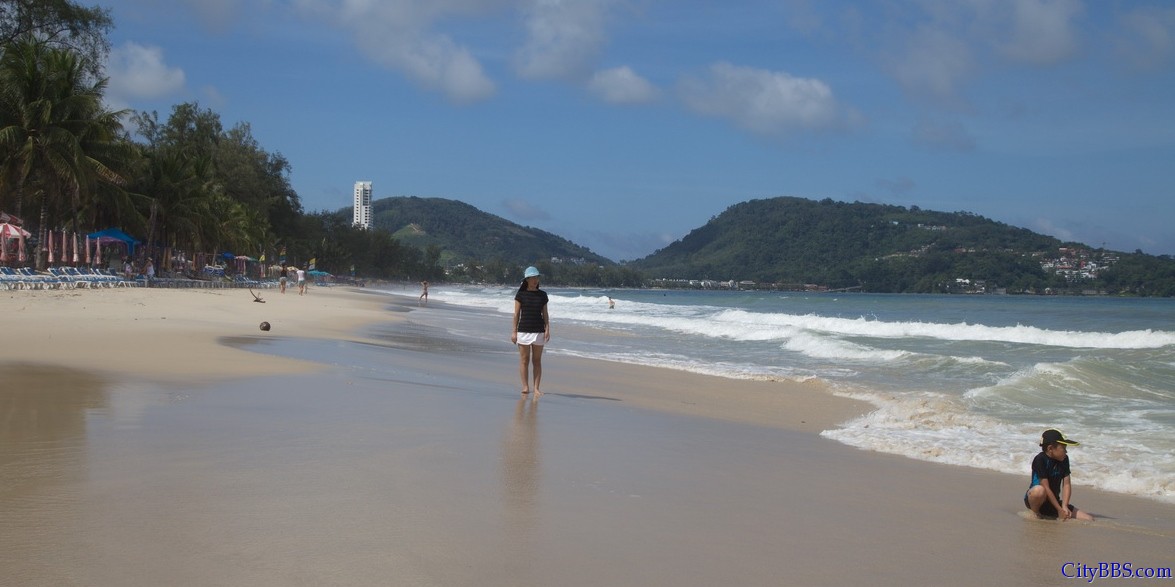 2012泰国清迈-曼谷-华欣-甲米-普吉-华欣-清迈3500公里自驾游之普吉Phuket芭东Patong海滩 ... ... ... ... . ... 2012泰国清迈-曼谷-华欣-甲米-普吉-华欣-清迈3500公里自驾游之普吉Phuket芭东Patong海滩 ... ... ... ... . ...