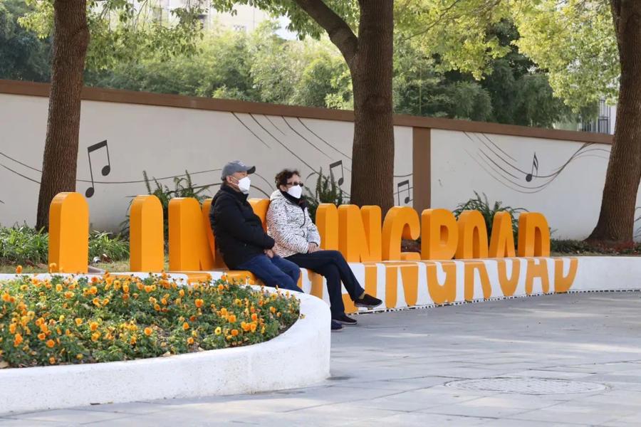 零陵路增设字母座椅 零陵路增设字母座椅