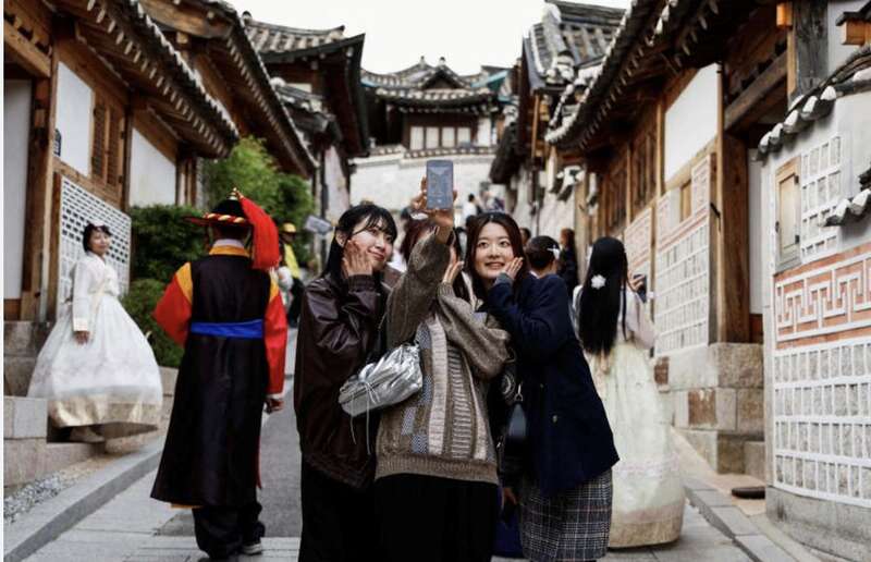 韩国政府将从29日起面向中国团体游客(3人及以上)试行免签入境政策 韩国政府将从29日起面向中国团体游客(3人及以上)试行免签入境政策