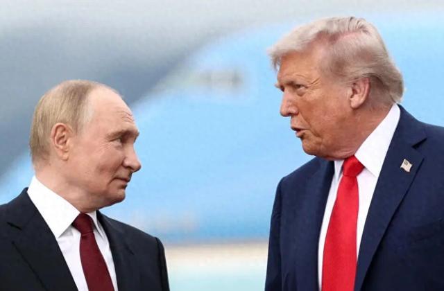 俄罗斯总统普京(左)与美国总统特朗普(右)在美国阿拉斯加安克雷奇会面 ... 俄罗斯总统普京(左)与美国总统特朗普(右)在美国阿拉斯加安克雷奇会面 ...