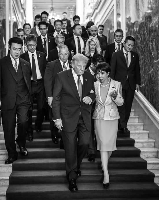 高市早苗欢迎特朗普 高市早苗欢迎特朗普